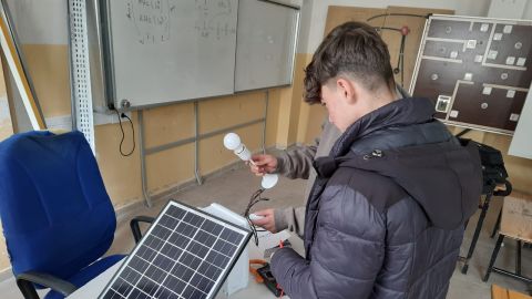 CW Enerji Solar Eğitim Kitleri İle Bingöl’de Gençlere Tam Destek